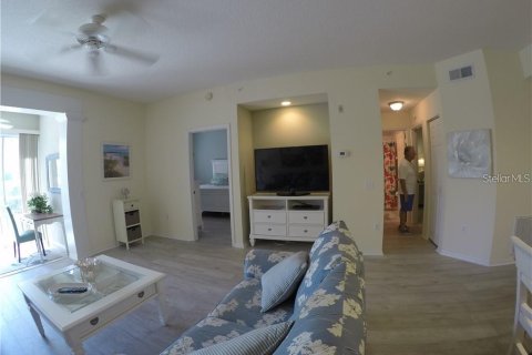 Condominio en alquiler en Sarasota, Florida, 2 dormitorios, 99.22 m2 № 249765 - foto 5