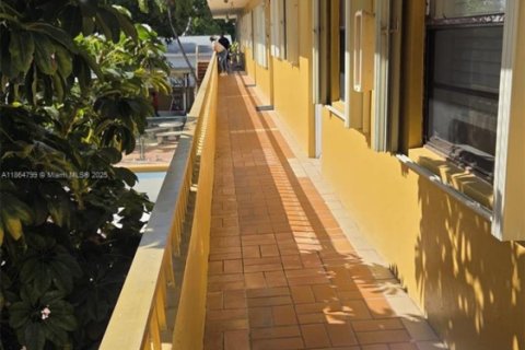 Appartement à louer à Virginia Gardens, Floride: 1 chambre, 1212 m2 № 1925906 - photo 10