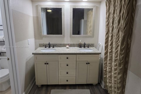 Adosado en venta en Miami, Florida, 3 dormitorios, 119.38 m2 № 1993908 - foto 16