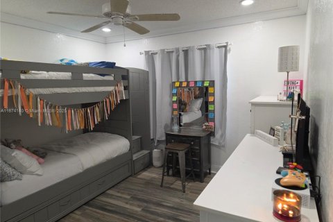 Adosado en venta en Miami, Florida, 3 dormitorios, 119.38 m2 № 1993908 - foto 19