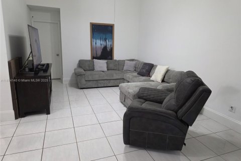 Adosado en venta en Miami, Florida, 3 dormitorios, 119.38 m2 № 1993908 - foto 5
