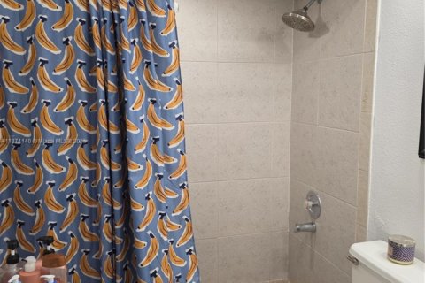 Adosado en venta en Miami, Florida, 3 dormitorios, 119.38 m2 № 1993908 - foto 21