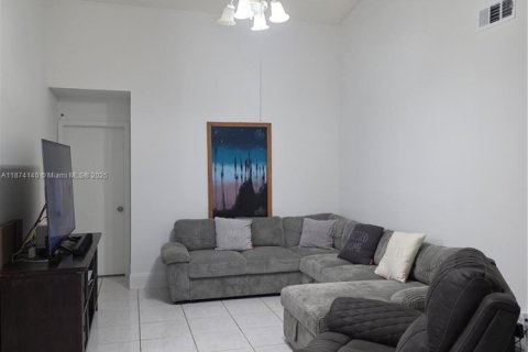 Adosado en venta en Miami, Florida, 3 dormitorios, 119.38 m2 № 1993908 - foto 6