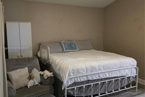 Adosado en venta en Miami, Florida, 3 dormitorios, 119.38 m2 № 1993908 - foto 11