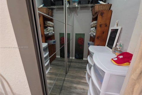 Adosado en venta en Miami, Florida, 3 dormitorios, 119.38 m2 № 1993908 - foto 14