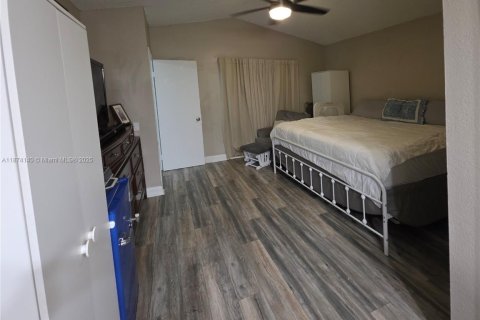 Adosado en venta en Miami, Florida, 3 dormitorios, 119.38 m2 № 1993908 - foto 12