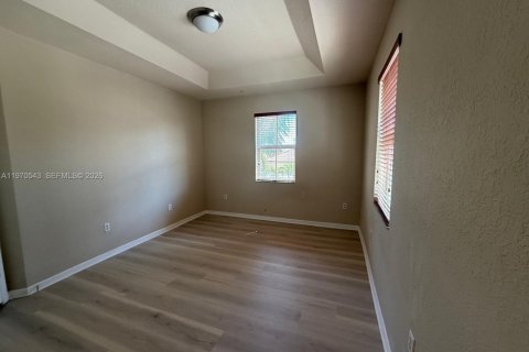 Condo in Doral, Florida, 2 bedrooms  № 2031435 - photo 11