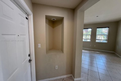 Condo in Doral, Florida, 2 bedrooms  № 2031435 - photo 5