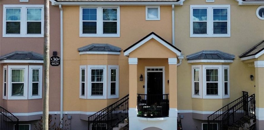 Adosado en Orlando, Florida 2 dormitorios, 143.81 m2 № 2196366