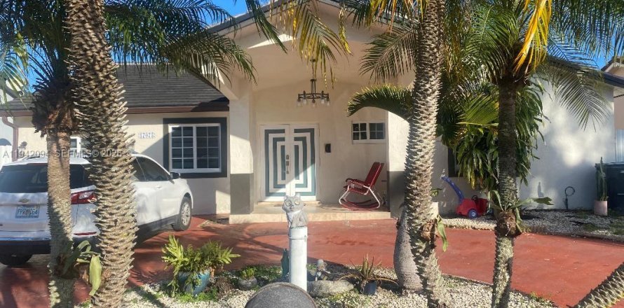 Villa ou maison à Miami, Floride 3 chambres, 164.44 m2 № 1999269