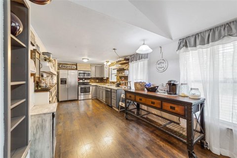 Купить виллу или дом в Уматилла, Флорида 8 комнат, 187.66м2, № 1909052 - фото 22