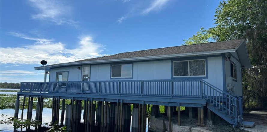 Commercial property in Astor, Florida 176.89 sq.m. № 1575089