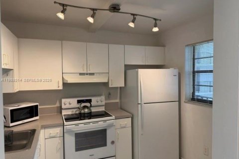 Condominio en venta en Miami, Florida, 1 dormitorio, 73.11 m2 № 2050411 - foto 8
