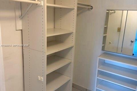 Condominio en venta en Miami, Florida, 1 dormitorio, 73.11 m2 № 2050411 - foto 11