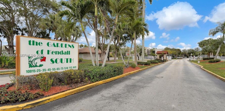 Кондоминиум с 1 спальней в Майами, Флорида № 2050411