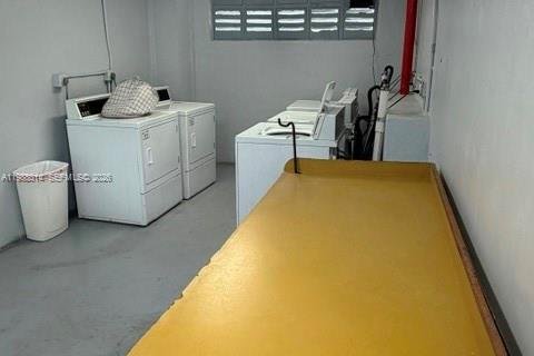 Condominio en venta en Miami, Florida, 1 dormitorio, 73.11 m2 № 2050411 - foto 14