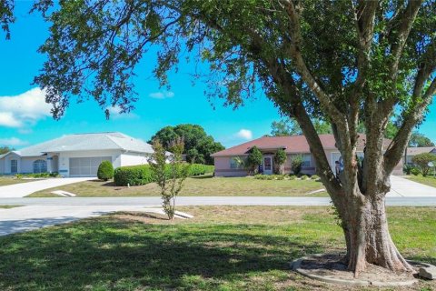 House in Ocala, Florida 3 bedrooms, 152.45 sq.m. № 2110361 - photo 7