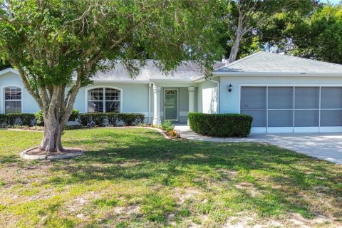 Casa en Ocala, Florida 3 dormitorios, 152.45 m2 № 2110361