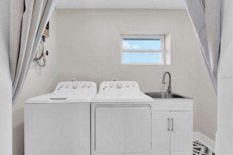 Casa en venta en Odessa, Florida, 3 dormitorios, 184.88 m2 № 1744271 - foto 23