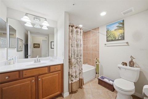 Condo in Venice, Florida, 3 bedrooms № 2238867 - photo 20