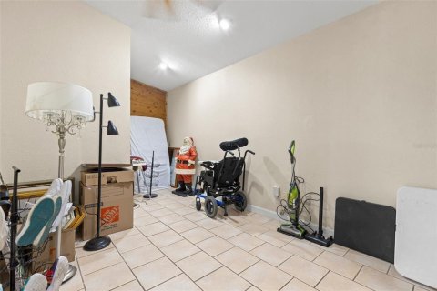 House in Port Richey, Florida 4 bedrooms, 221.57 sq.m. № 1639843 - photo 26