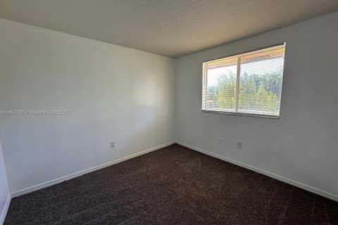 Купить кондоминиум в Майами-Гарденс, Флорида 3 спальни, 101.08м2, № 1965809 - фото 11