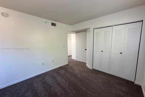 Купить кондоминиум в Майами-Гарденс, Флорида 3 спальни, 101.08м2, № 1965809 - фото 15