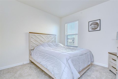 House in Zephyrhills, Florida 4 bedrooms, 169.83 sq.m. № 2128960 - photo 10