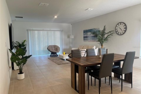 House in Palmetto, Florida 3 bedrooms, 133.04 sq.m. № 1773199 - photo 4