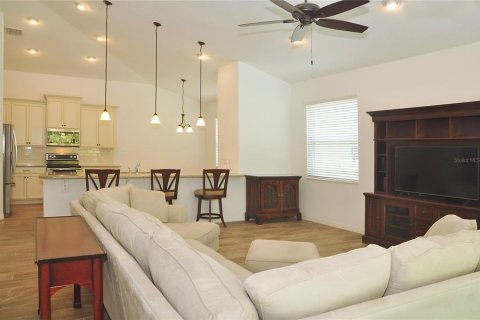 House in Palm Coast, Florida 3 bedrooms, 180.79 sq.m. № 1740565 - photo 11