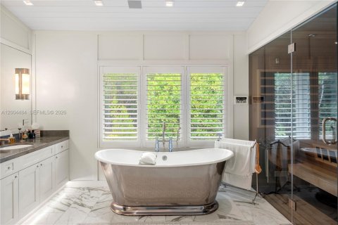 Villa ou maison à vendre à Coral Gables, Floride: 5 chambres, 419.18 m2 № 2068848 - photo 25