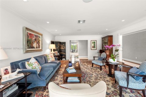 Villa ou maison à vendre à Coral Gables, Floride: 5 chambres, 419.18 m2 № 2068848 - photo 8