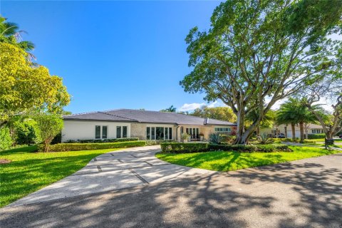Villa ou maison à Coral Gables, Floride 5 chambres, 419.18 m2 № 2068848
