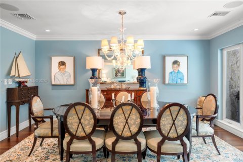 Villa ou maison à vendre à Coral Gables, Floride: 5 chambres, 419.18 m2 № 2068848 - photo 5