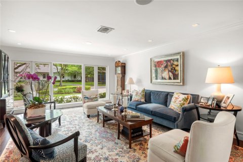 Villa ou maison à vendre à Coral Gables, Floride: 5 chambres, 419.18 m2 № 2068848 - photo 6