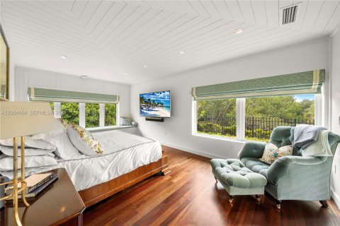 Villa ou maison à vendre à Coral Gables, Floride: 5 chambres, 419.18 m2 № 2068848 - photo 21