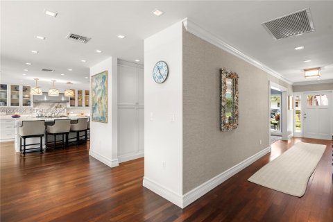 Villa ou maison à vendre à Coral Gables, Floride: 5 chambres, 419.18 m2 № 2068848 - photo 9
