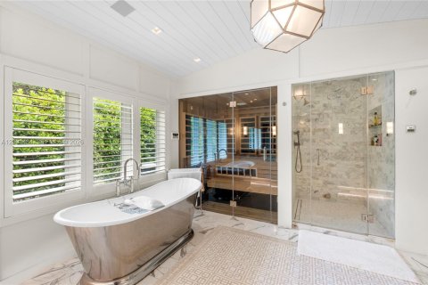 Villa ou maison à vendre à Coral Gables, Floride: 5 chambres, 419.18 m2 № 2068848 - photo 26