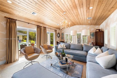 Villa ou maison à vendre à Coral Gables, Floride: 5 chambres, 419.18 m2 № 2068848 - photo 18