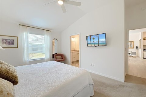 House in The Villages, Florida 2 bedrooms, 116.69 sq.m. № 2224571 - photo 24