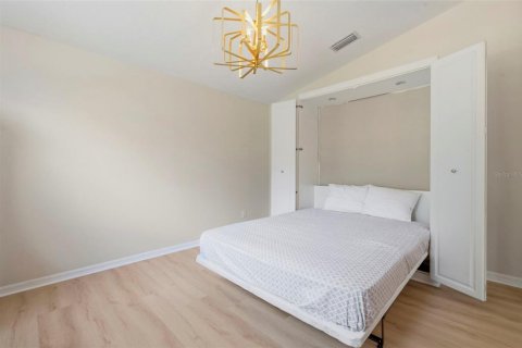 Villa ou maison à vendre à Odessa, Floride: 4 chambres, 238.67 m2 № 2299627 - photo 13