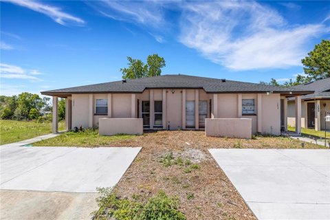 Propiedad comercial en Lakeland, Florida 4 dormitorios, 211.63 m2 № 2225165