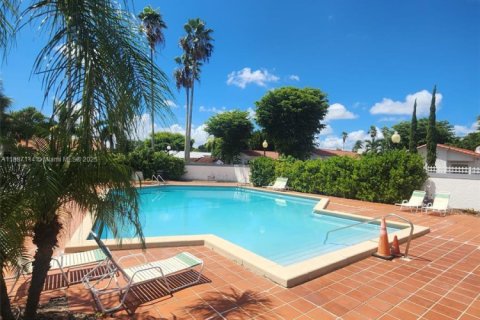 Copropriété à louer à Miami, Floride: 2 chambres, 81.75 m2 № 1943829 - photo 25