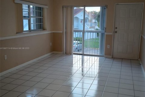 Copropriété à louer à Miami, Floride: 2 chambres, 81.75 m2 № 1943829 - photo 7