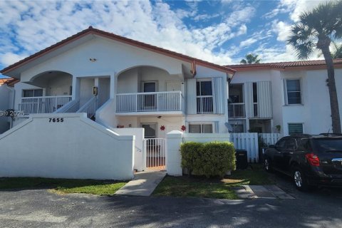 Copropriété à louer à Miami, Floride: 2 chambres, 81.75 m2 № 1943829 - photo 30
