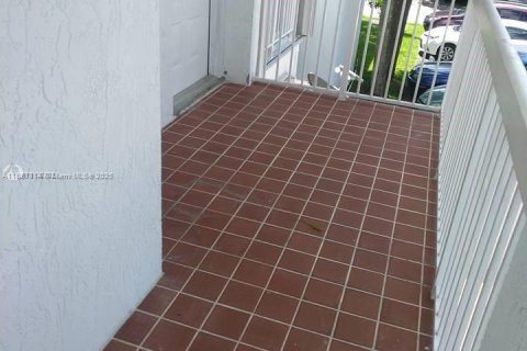 Copropriété à louer à Miami, Floride: 2 chambres, 81.75 m2 № 1943829 - photo 22