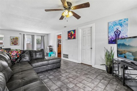 Casa en venta en Lakeland, Florida, 4 dormitorios, 134.62 m2 № 2157850 - foto 3