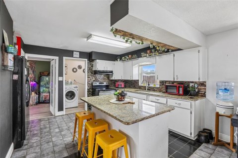 Casa en venta en Lakeland, Florida, 4 dormitorios, 134.62 m2 № 2157850 - foto 5