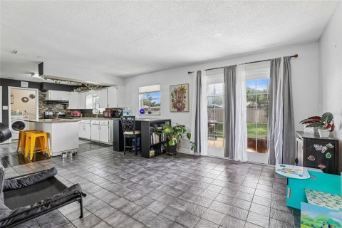 Casa en venta en Lakeland, Florida, 4 dormitorios, 134.62 m2 № 2157850 - foto 8