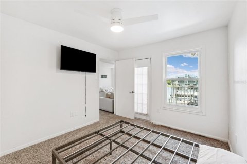 Condo in New Port Richey, Florida, 1 bedroom  № 1744970 - photo 16